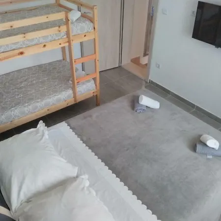 Appartement Tomo Ražanj